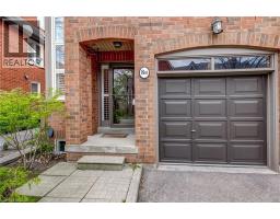 1084 W QUEEN Street W UnitNo. 8B - 4