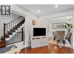 26 TELFER Court - 11
