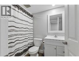 158 LAURENTIAN Drive N - 38