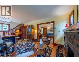 72 CRESCENT Boulevard - 11