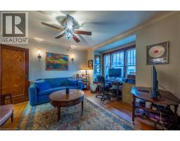 72 CRESCENT Boulevard - 12