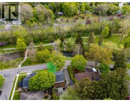72 CRESCENT Boulevard - 33