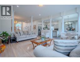 79 MOORLAND Crescent - 11