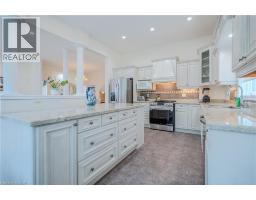 79 MOORLAND Crescent - 13