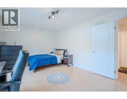 79 MOORLAND Crescent - 21