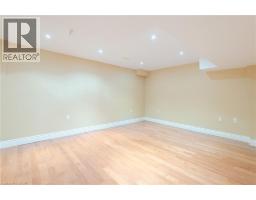 79 MOORLAND Crescent - 32