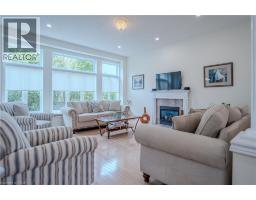 79 MOORLAND Crescent - 9