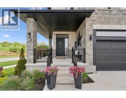 3 QUEENSBROOK Crescent - 3