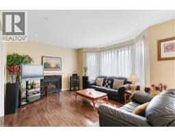 27 GLAZEBROOK Crescent - 20