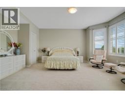 27 GLAZEBROOK Crescent - 23