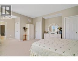 27 GLAZEBROOK Crescent - 25