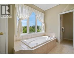 27 GLAZEBROOK Crescent - 27