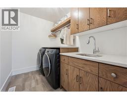 629 ANTON Crescent - 27