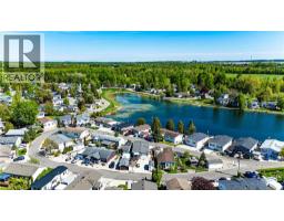 11 HEMLOCK CRES Crescent - 34