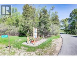 11 HEMLOCK CRES Crescent - 35