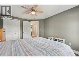 973 CREEKSIDE Drive - 33