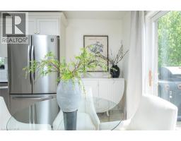 12 KINGSLEY Road - 12