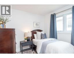 12 KINGSLEY Road - 21