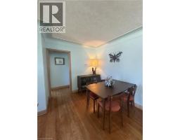 10 CHARLTON Crescent - 14