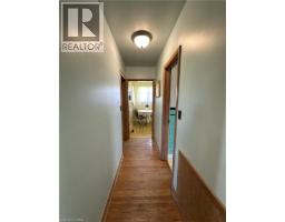 10 CHARLTON Crescent - 21