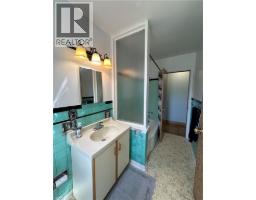 10 CHARLTON Crescent - 23