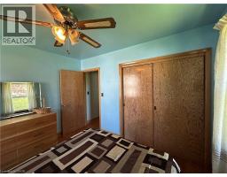 10 CHARLTON Crescent - 38