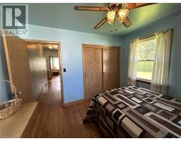 10 CHARLTON Crescent - 39