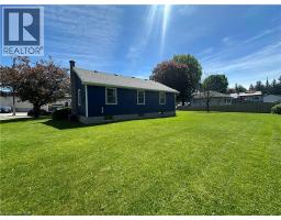 10 CHARLTON Crescent - 43
