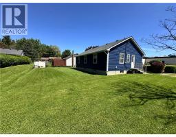 10 CHARLTON Crescent - 47