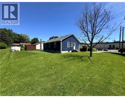 10 CHARLTON Crescent - 48