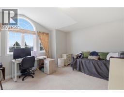 84 DUNCAIRN Crescent - 37