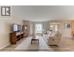 10 GREENFIELD Place - 9