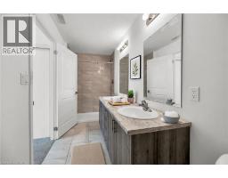 5 HAMILTON Street N UnitNo. 513 - 12