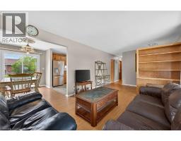 31 LARCHWOOD Drive - 10