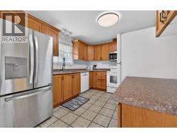 31 LARCHWOOD Drive - 16