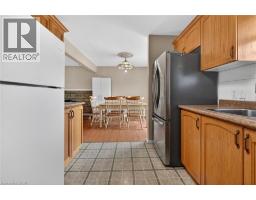 31 LARCHWOOD Drive - 19
