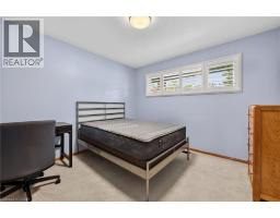 31 LARCHWOOD Drive - 25