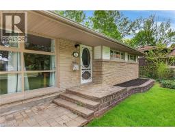 31 LARCHWOOD Drive - 4