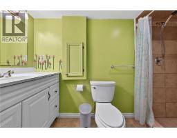 31 LARCHWOOD Drive - 40