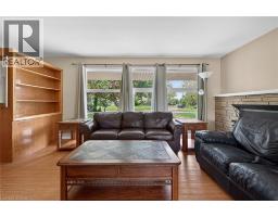 31 LARCHWOOD Drive - 8