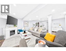20 LINDA Crescent - 35