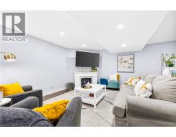 20 LINDA Crescent - 36
