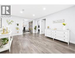 20 LINDA Crescent - 41
