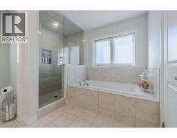 53 MACKAY Drive - 28