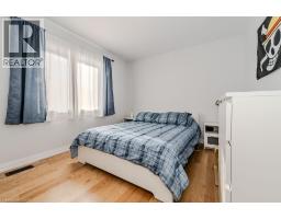 53 MACKAY Drive - 33