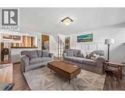16 PARKWOOD Drive - 32
