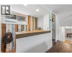 16 PARKWOOD Drive - 33