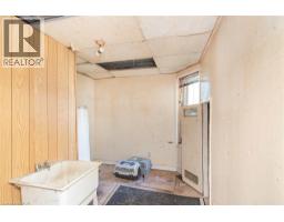 220 ALDER Street W - 13