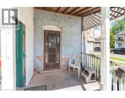220 ALDER Street W - 6
