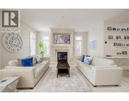 121 OAK PARK Drive - 16